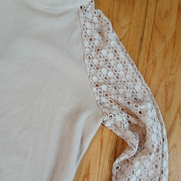 Lace Sleeve Top - Picture 3 of 5
